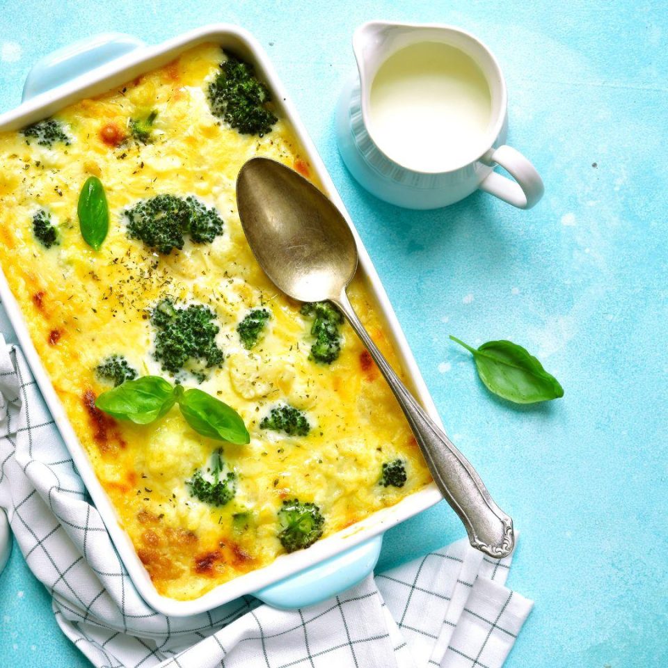 Low carb ketogenic diet - cheesy broccoli gratin